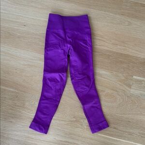 Lululemon fuschia Leggings. Size 4